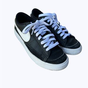 Nike Blazer Low ‘77 Sneakers